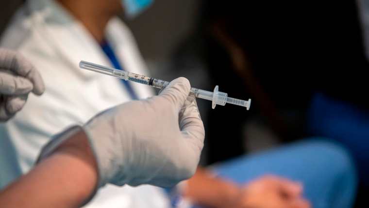 85 de las 92 economías en desarrollo con derecho a recibir vacunas anticovid a bajo costo  ya las han solicitado. (Foto: AFP)