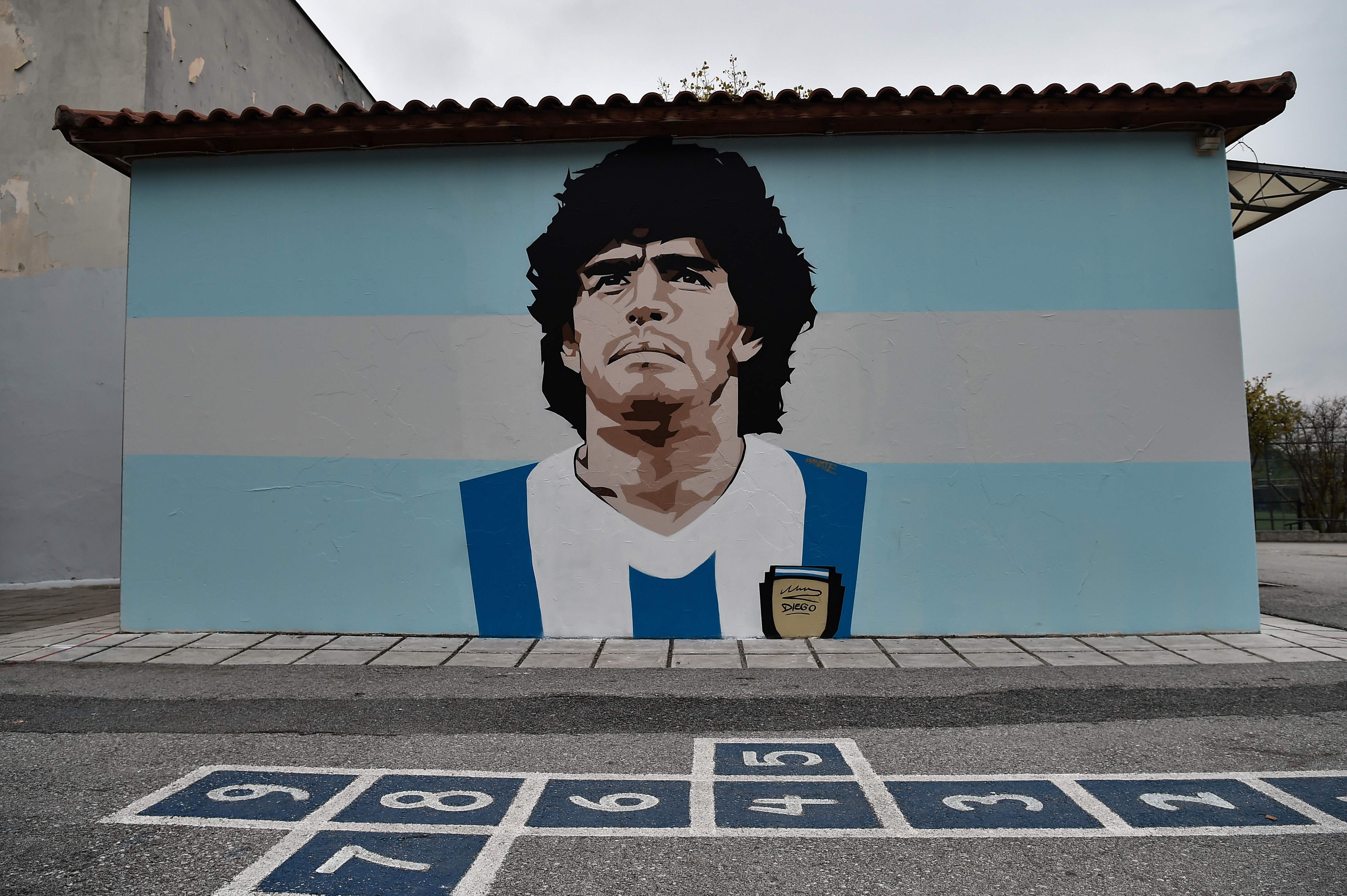 Esta es la primera Navidad que el astro argentino Diego Maradona no está y surgen algunos recuerdos.  (Foto Prensa Libre: AFP). 