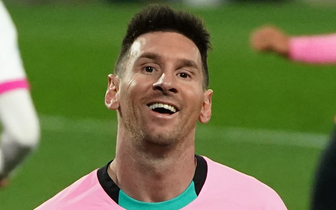 Lionel Messi de nuevo ha confirmado que no tiene por seguro si terminará su carrera futbolística con el FC Barcelona. (Foto Prensa Libre: AFP)