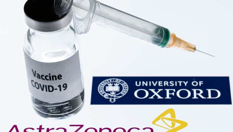 La vacuna contra el coronavirus desarrollada por AstraZeneca podría alcanzar 100% de eefectividad.  (Foto Prensa Libre: AFP)