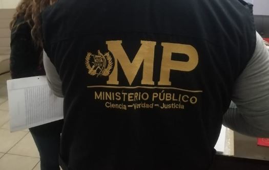 MP en cateos por supuesto caso de corrupción en la Contraloría General de Cuentas. (Foto Prensa Libre: MP) 