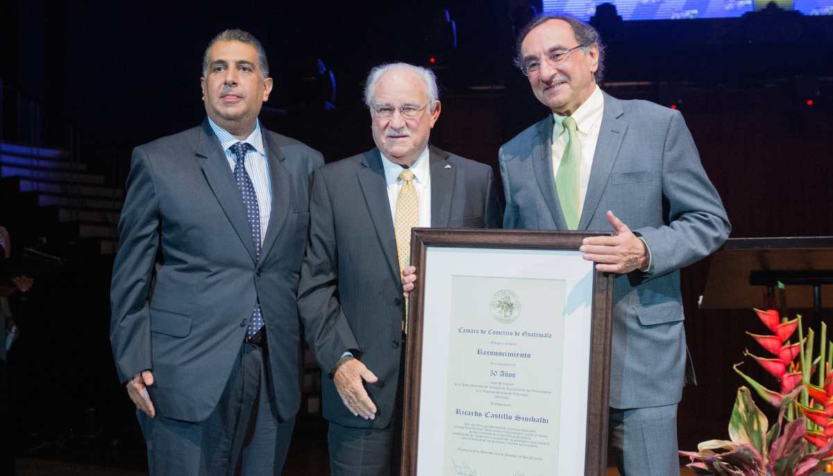 Sector empresarial reconoce el trabajo de Ricardo Castillo Sinibaldi, presidente del Irtra desde hace 50 años  