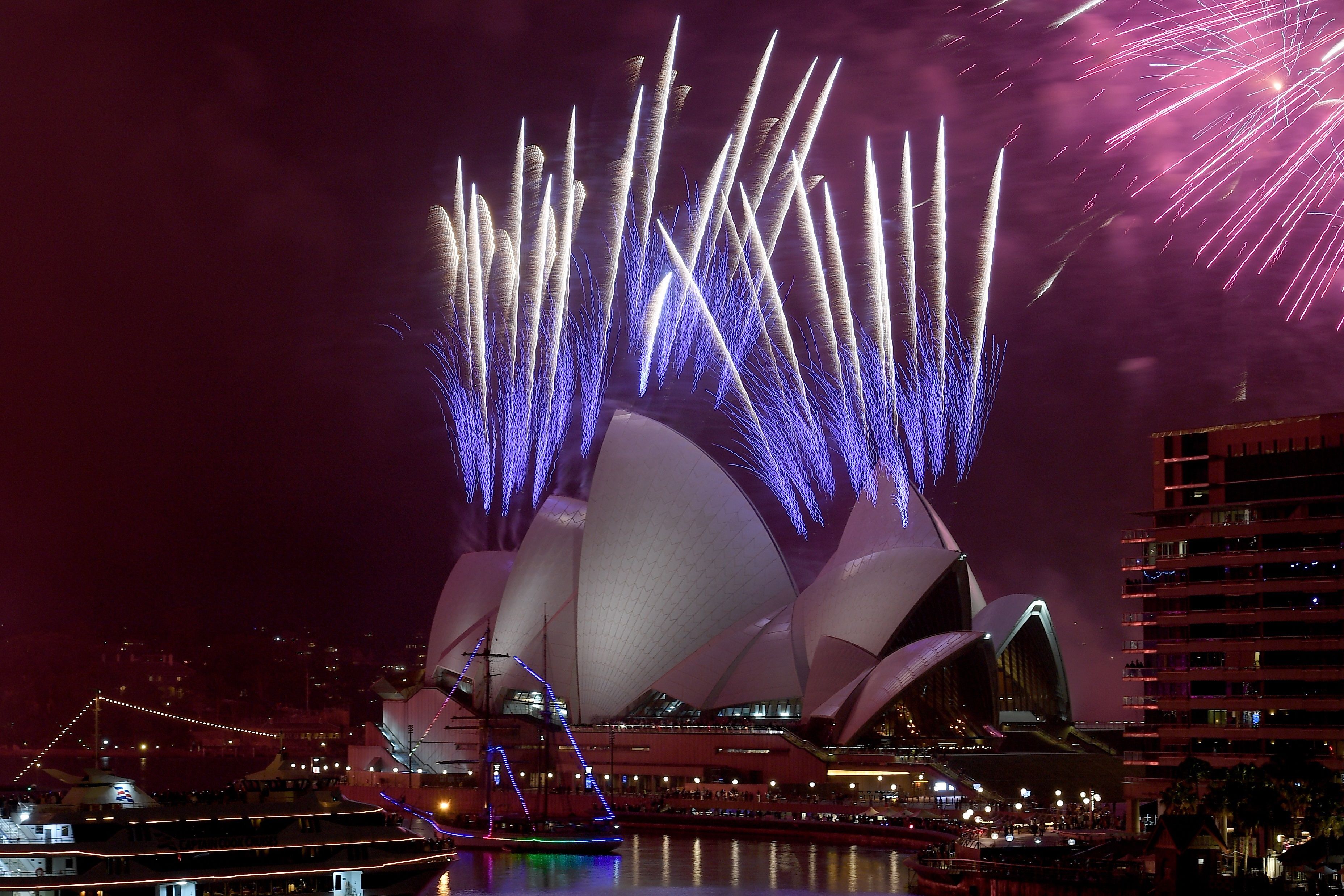 Celebración de Nochevieja en Sidney, Australia, uno de los países que ha manejado bien la pandemia. (Foto Prensa Libre: EFE)