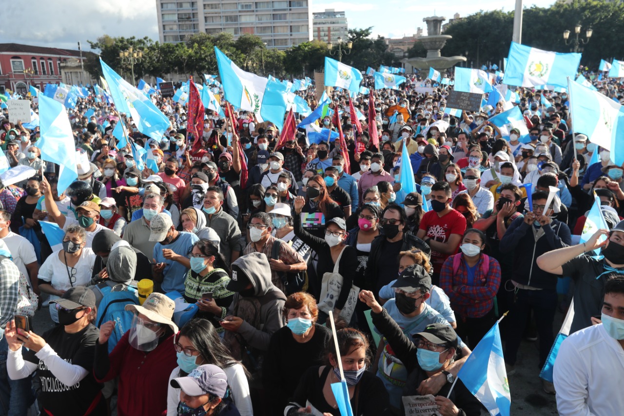 Manifestaciones contra el gobierno de Alejandro Giammattei, el Centro de Gobierno y el Congreso se reactivaron en noviembre del 2020. (Foto Prensa Libre: Érick Ávila)