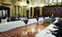 El gobierno instaló a finales de noviembre una mesa para discutir el presupuesto del 2021. (Foto, Prensa Libre: Hemeroteca PL).