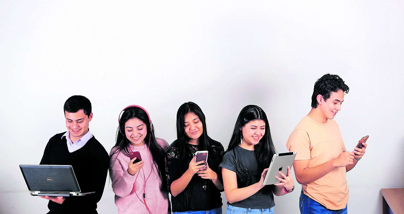 Jóvenes de la generación Z (centennials) forman parte importante del mapa de los negocios en el futuro. Foto: Hemeroteca PL