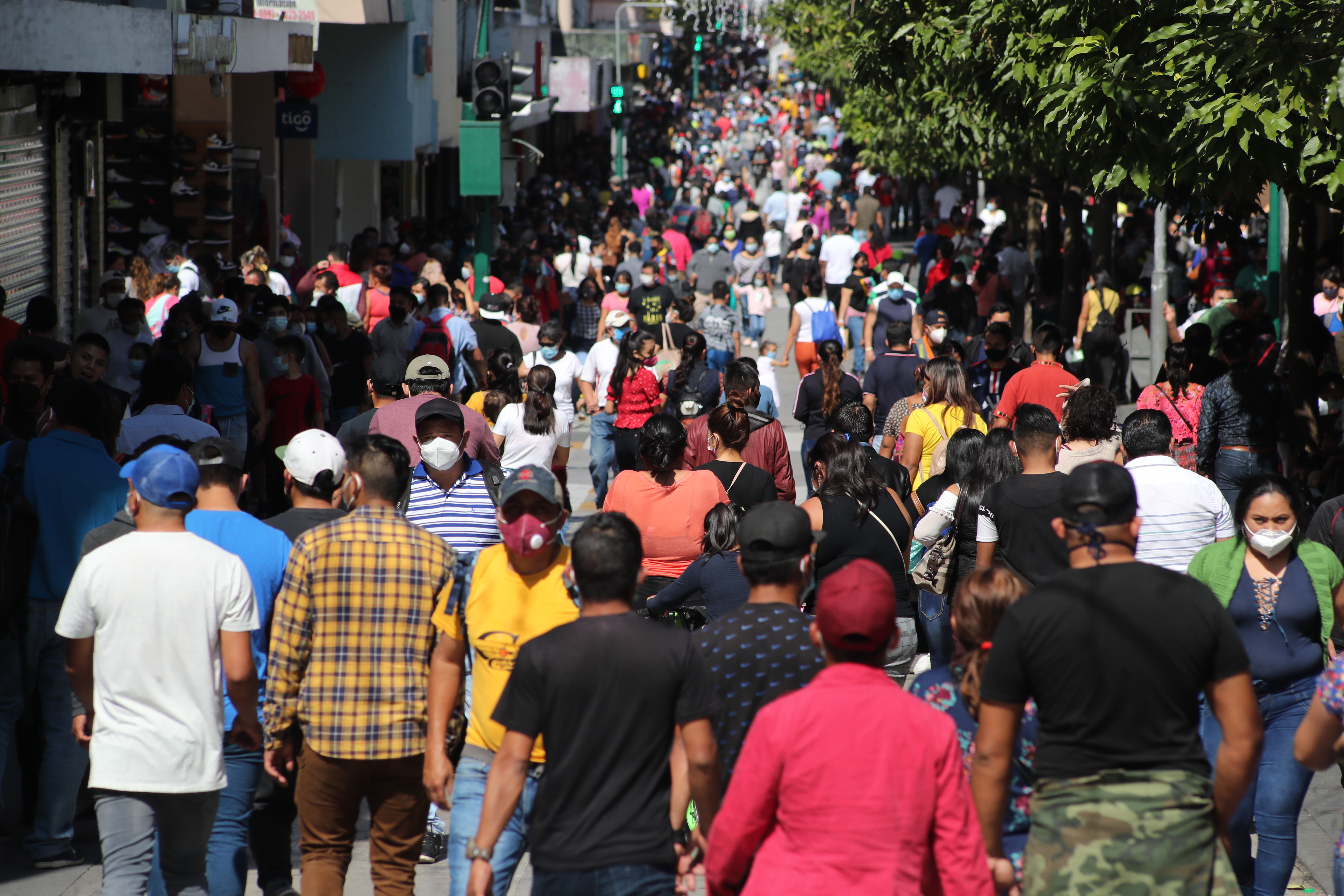 Centroamérica será la región donde mayor crecerá el envío de remesas familiares en 2021, y el flujo para Guatemala será cercano al 45%, según el Centro de Estudios Monetarios Latinoamericanos (Cemla). (Foto Prensa Libre. Hemeroteca) 