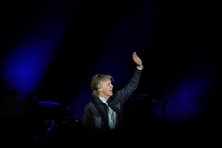 El músico Paul McCartney, de 78 años, aseguró que se vacunará contra el coronavirus. (Foto Prensa Libre: EFE)