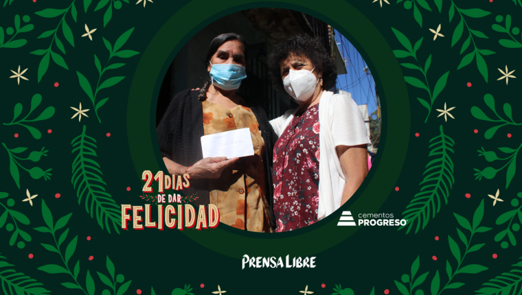 Los beneficiados agradecieron la canasta navideña y el dinero que recibieron de parte del gurpo de cuchubal. (Foto Prensa Libre: Jorge Ovalle) 