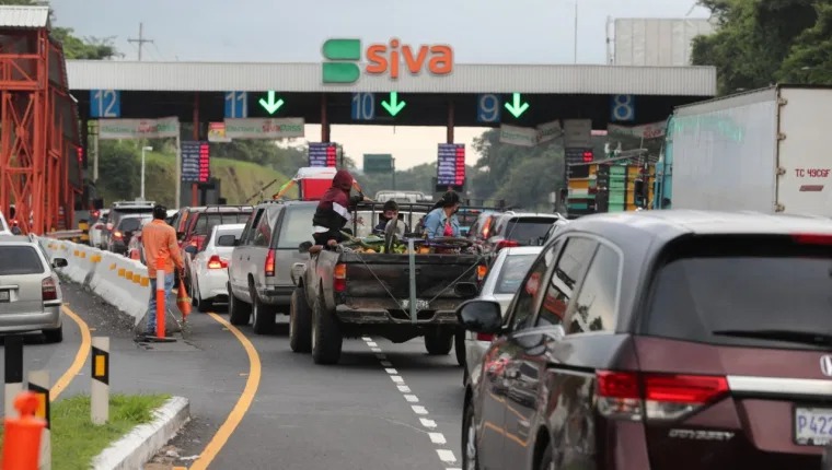 Gremio médico teme que casos de coronavirus podrían aumentar después de Semana Santa. (Foto Prensa Libre: Hemeroteca) 