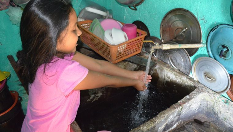 El agua contaminada es una de las principales fuentes de transmisión de norovirus. (Foto: Hemeroteca PL)