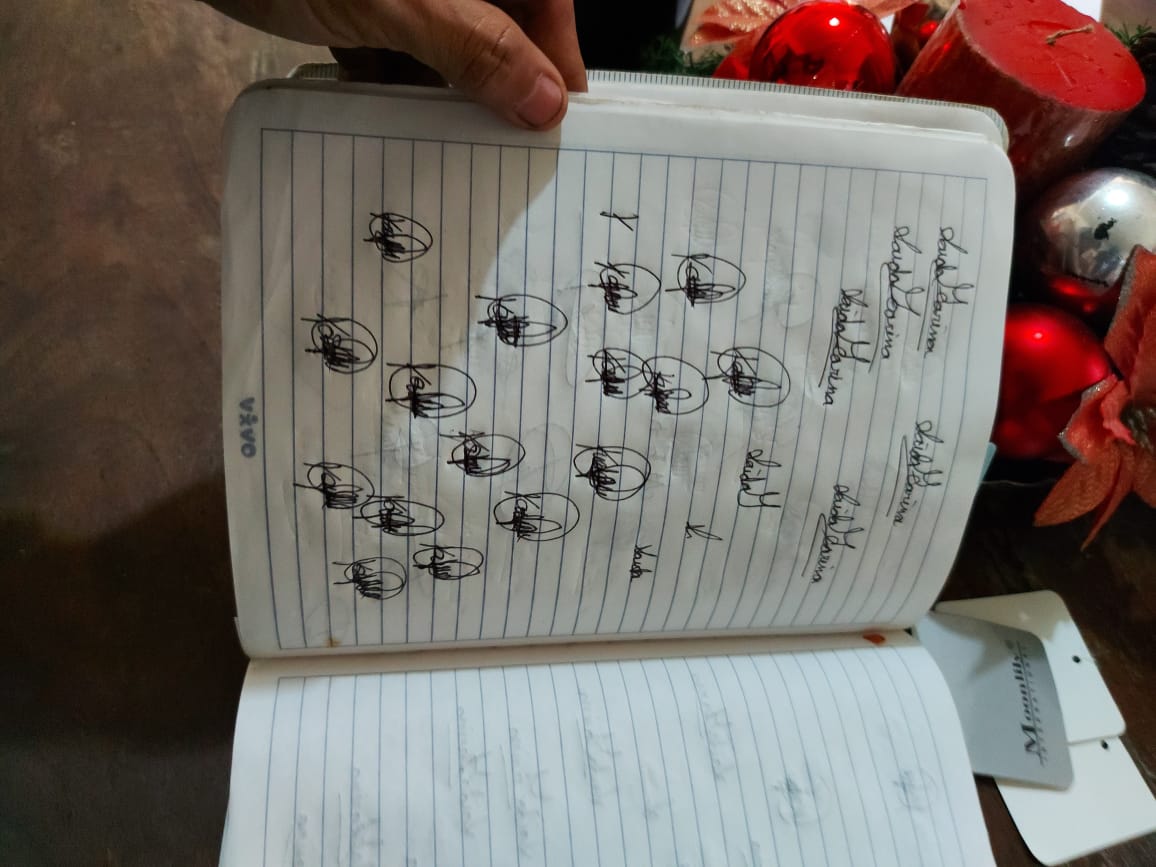 Cuadernos con ensayos de firmas de víctimas de robos. Foto: MP