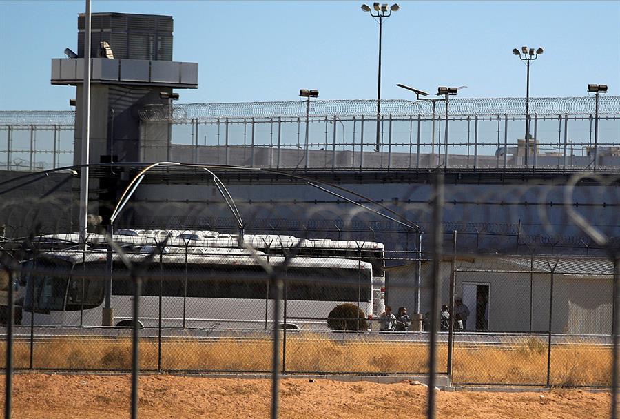 La Cárcel Federal número 9, en Ciudad Juárez, Chihuahua, cerró este domingo 27 de diciembre. (Foto Prensa Libre: EFE) 