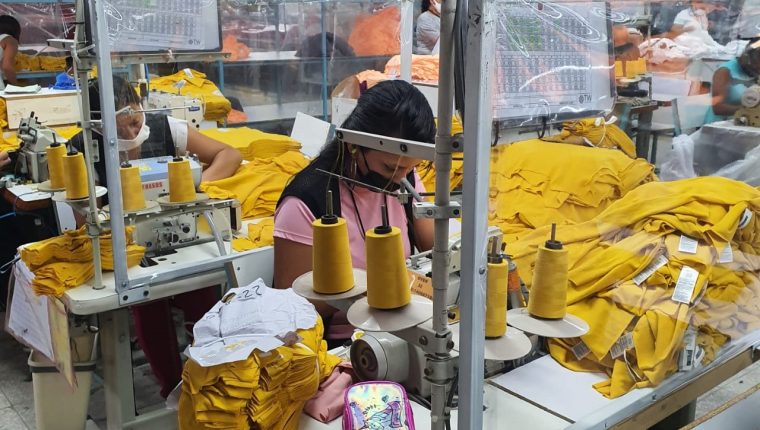 El Ministerio de Trabajo afirma que continuará con inspecciones para que se cumpla el pago del salario mínimo. (Foto Prensa Libre: Hemeroteca PL) 