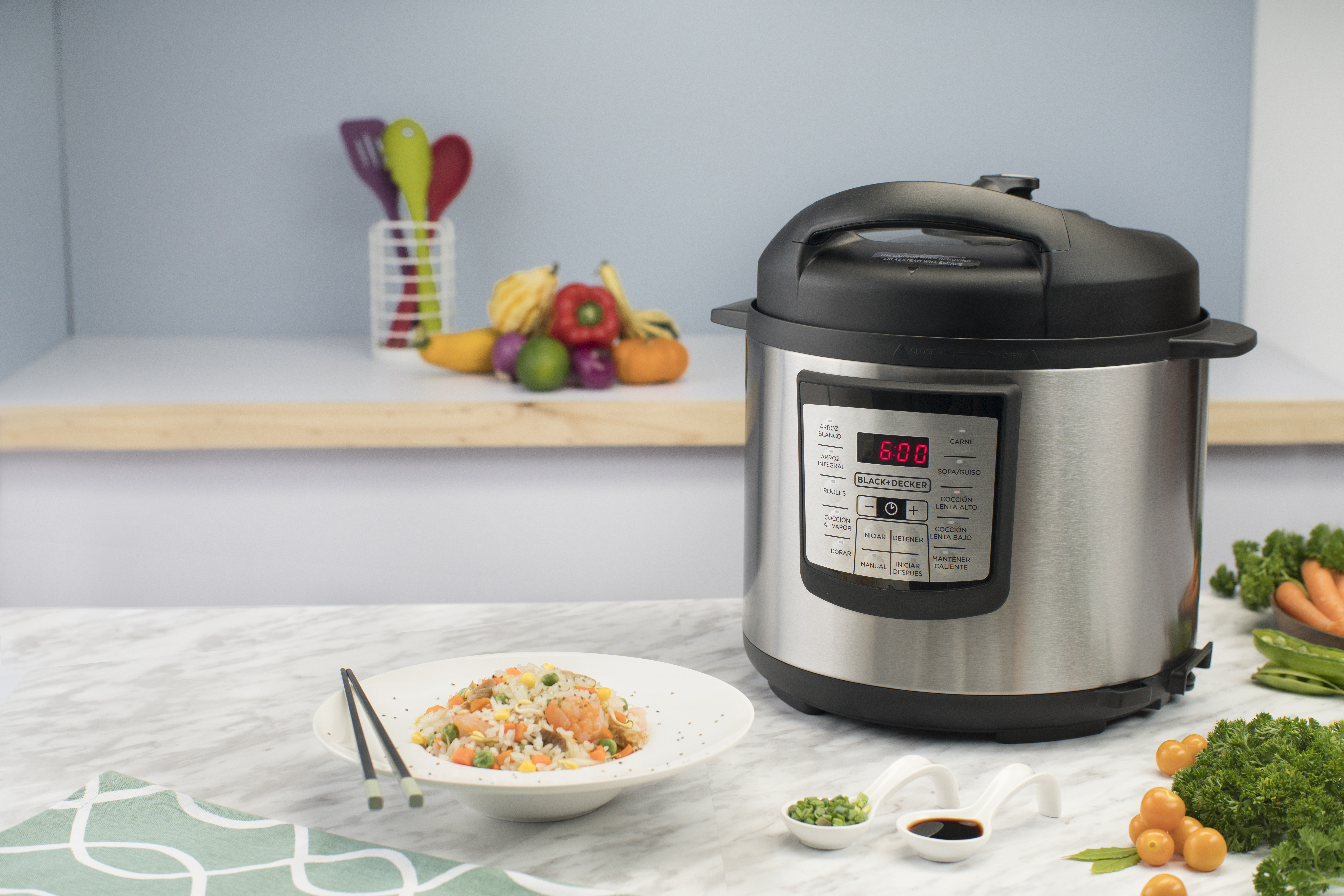 Este nuevo electrodoméstico cuenta con 9 funciones programables, para preparar cualquier tipo de alimentos. Foto Prensa Libre: Cortesía