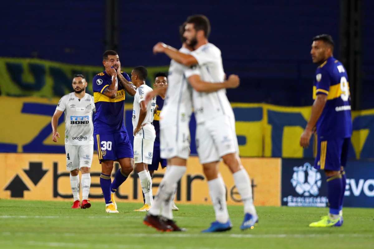 Boca Juniors y Santos empatan sin goles y definirán la serie en Vila Belmiro