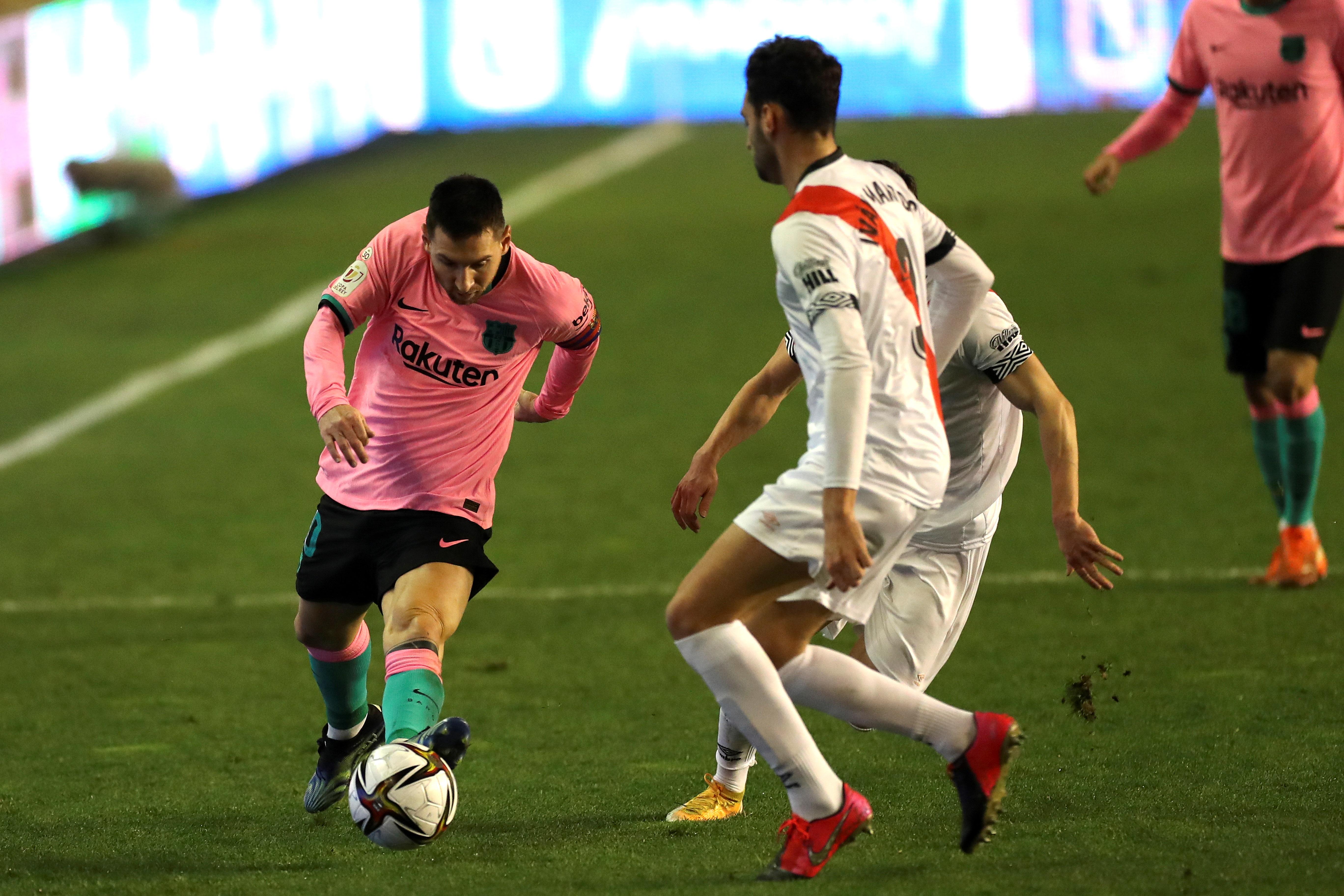 El delantero argentino del FC Barcelona, Leo Messi marcó el gol de la victoria. Foto Prensa Libre: EFE.