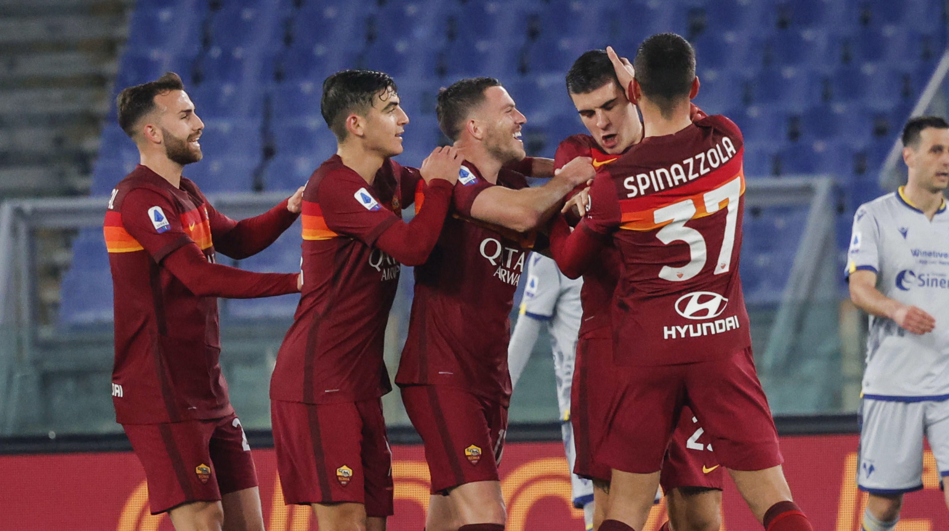 El Roma derrotó 3-1 al Hellas Verona y está en la tercera posición de la clasificación general de la Serie A. (Foto Prensa Libre: EFE)