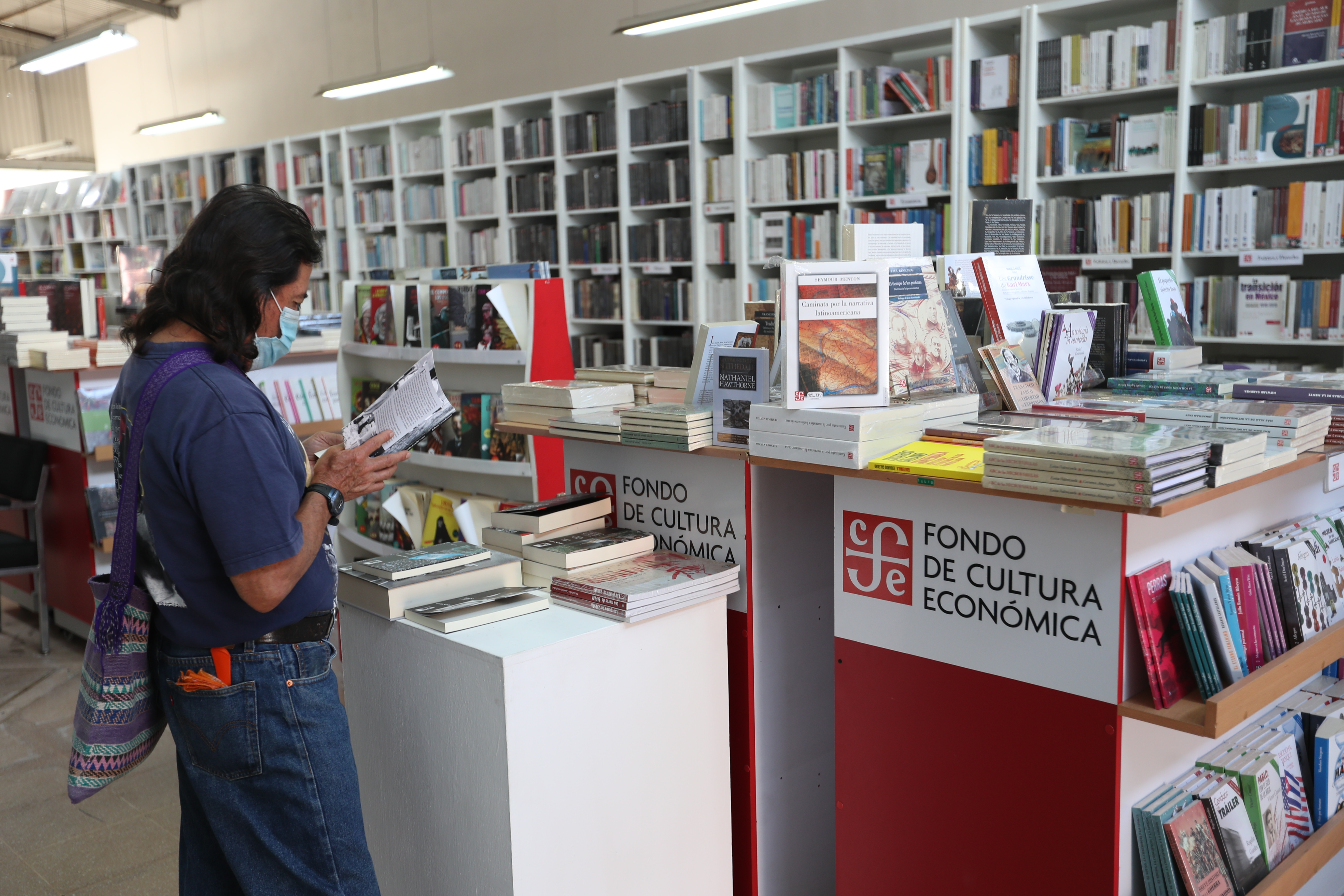 El Fondo de Cultura Económica abrió sus puertas a los guatemaltecos en 1995.