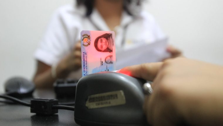 Vacuna contra el coronavirus: más de dos millones de guatemaltecos tienen su DPI vencido o próximo a vencer