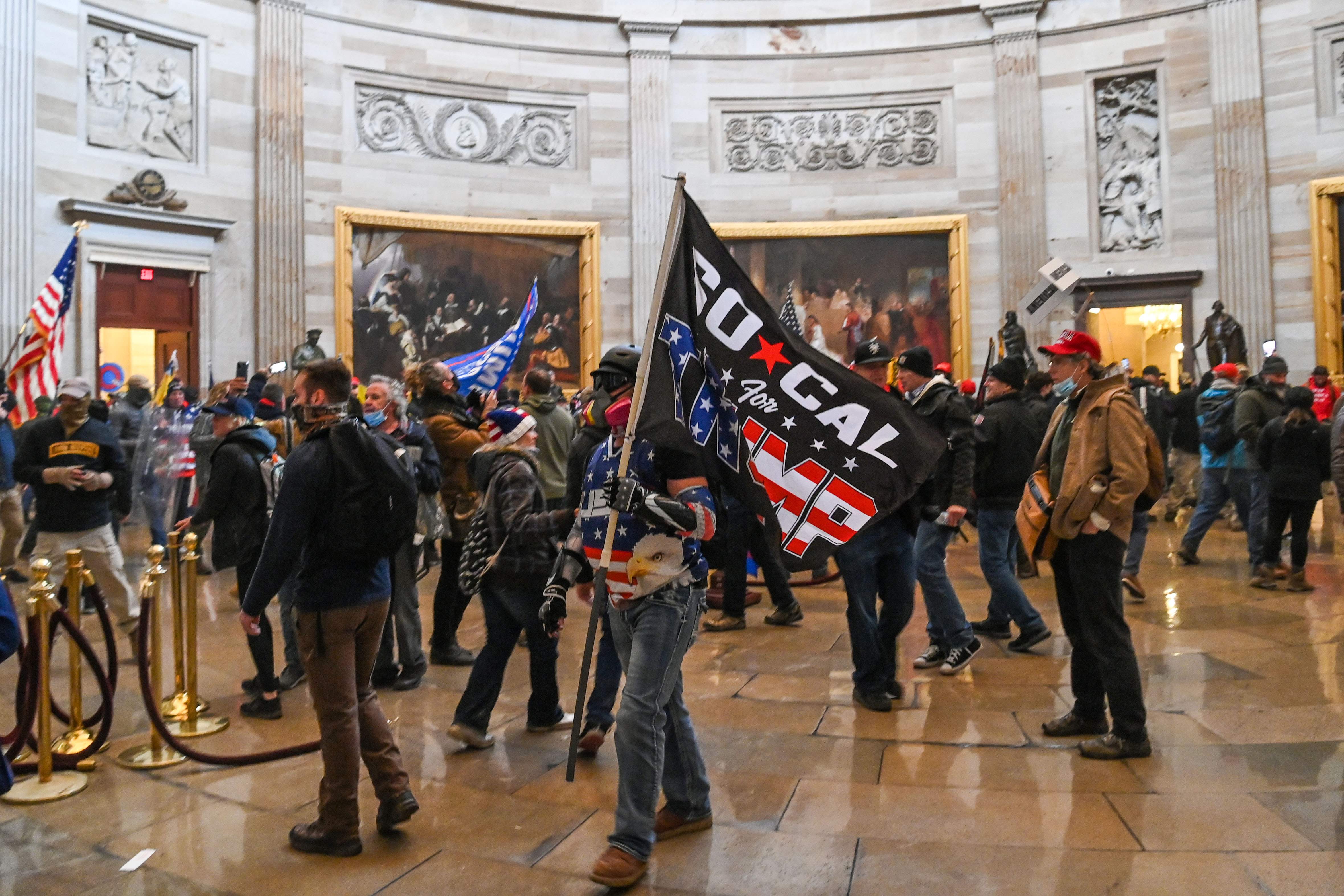 Simpatizantes de Trump irrumpen en el Congreso de Estados Unidos. (Foto: AFP)