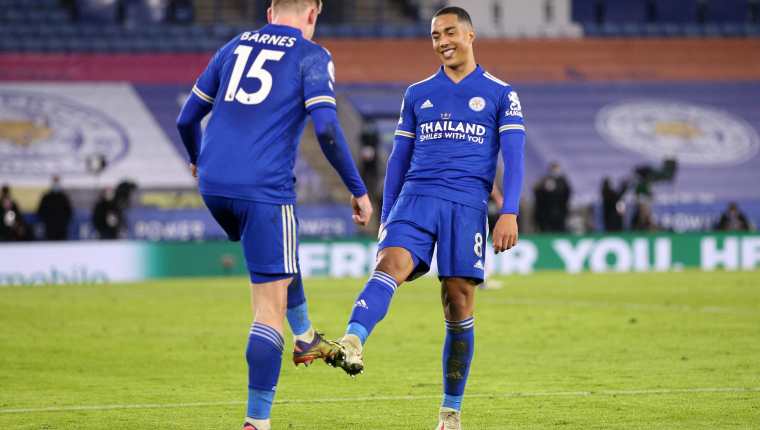 El Leicester derrotó como local 2-0 al Southampton, con goles de Maddison y Barnes. (Foto Prensa Libre: AFP)