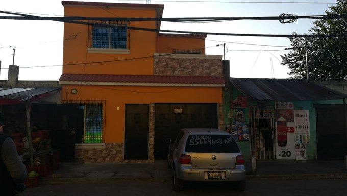 
Las fuerzas de seguridad efectuaron dos allanamientos en la capital en busca de presuntos robacarros. (Foto Prensa Libre: MP)
