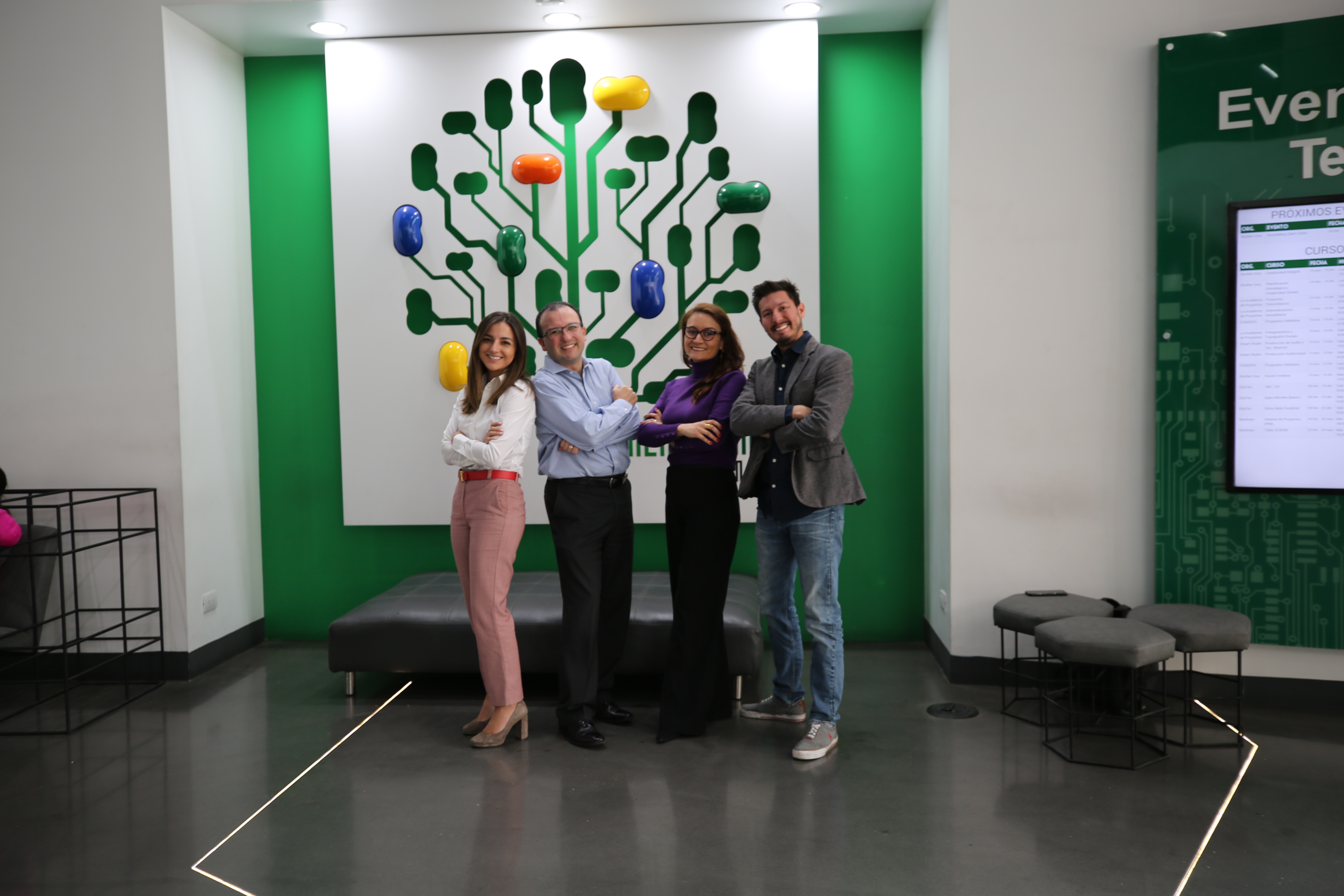 Paola de la Torre, Pablo Cordón, Ingrid Gamboa, Luis Fernando Cordón , socios y directores de Ethikos Global. (Foto Prensa Libre: Cortesía)