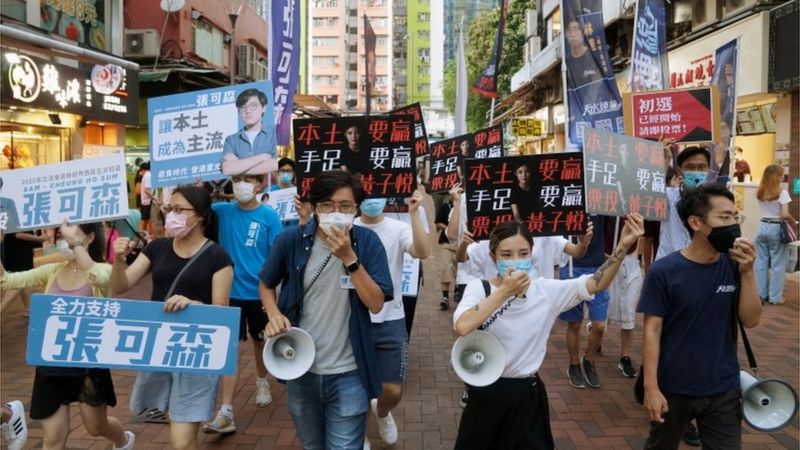 Unos 50 legisladores y activistas detenidos en Hong Kong bajo la polémica ley de seguridad aprobada por China