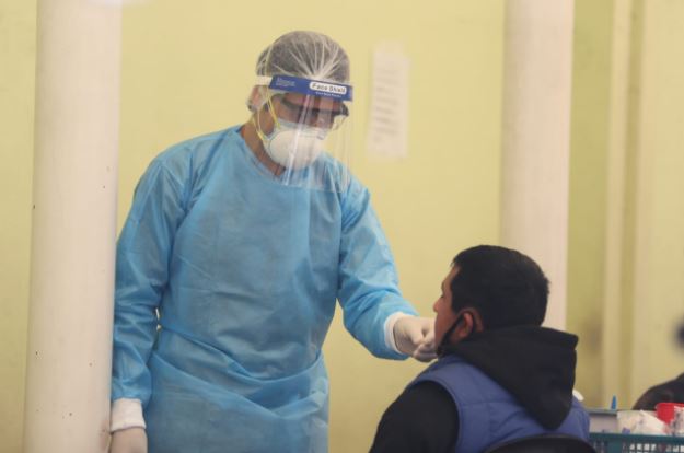 El IGSS tiene preparado su plan de vacunación contra el covid-19. (Foto Prensa Libre: Érick Ávila) 

