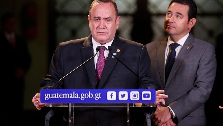 Alejandro Giammattei llegó a la presidencia luego del convulso gobierno de Jimmy Morales. (Foto Prensa Libre: Hemeroteca)
