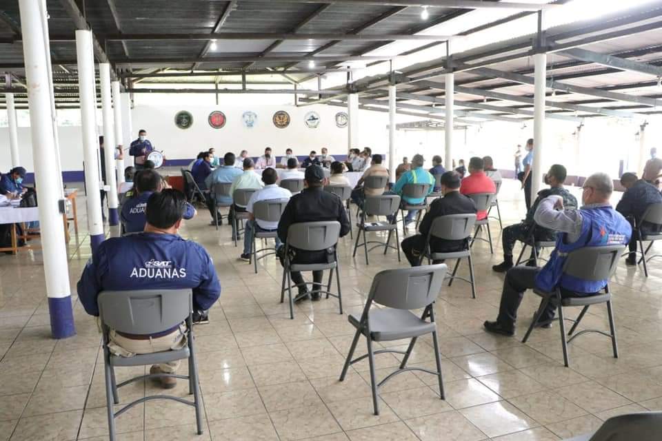 Gestores y autoridades lograron acuerdos para retomar actividades de comercio exterior en la Empornac y Puerto Barrios. (Foto Prensa Libre: Dony Steward)