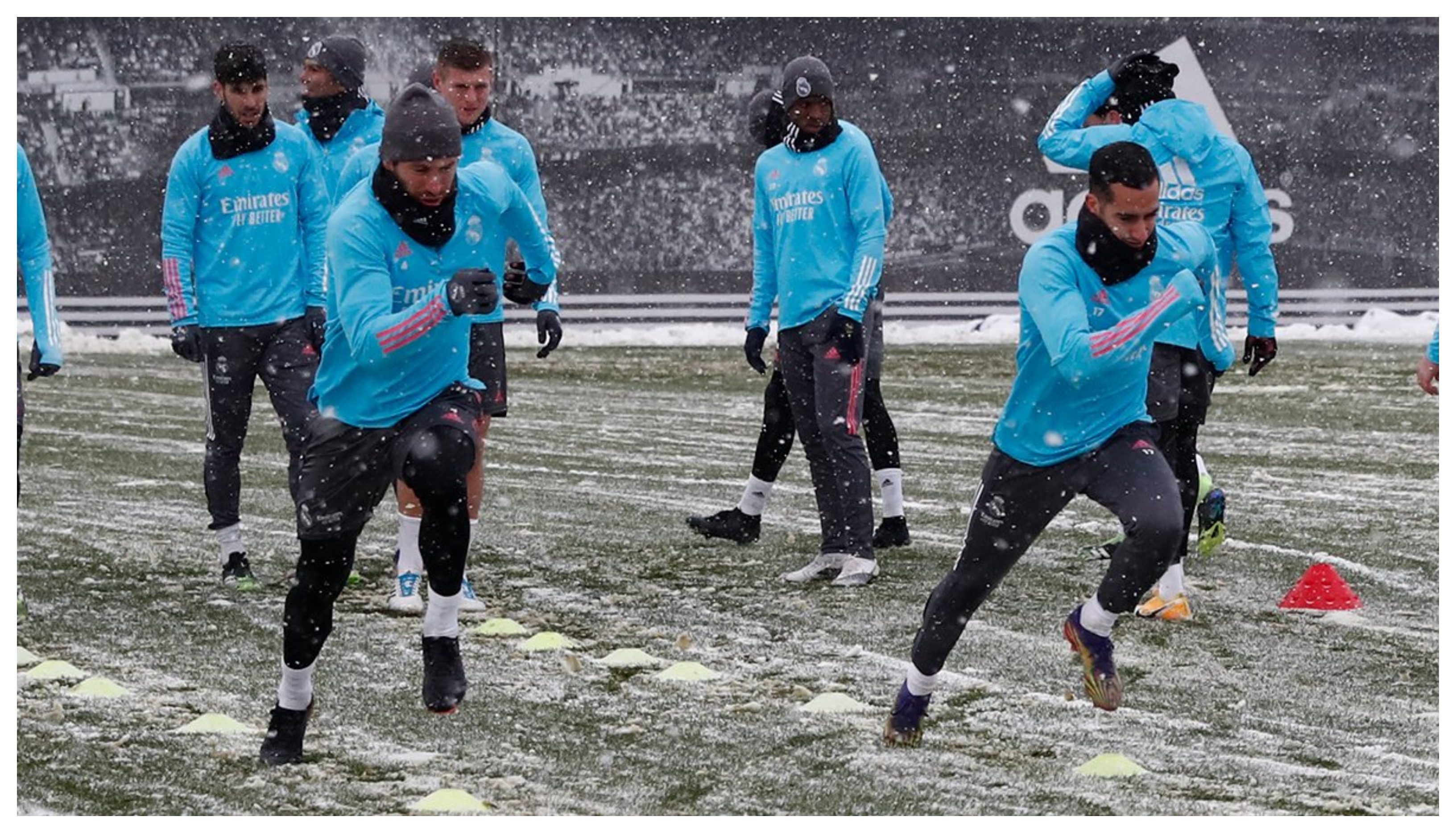 Sergio Ramos y Lucas Vásquez durante el entrenamiento antes de enfrentar al Osasuna. Foto Prensa Libre: @realmadrid
