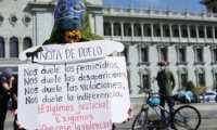Colectivos piden justicia por muerte de mujeres. (Foto Prensa Libre: Esbin García)