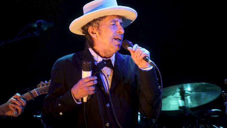 Reclaman a Bob Dylan parte del dinero obtenido por la venta de sus canciones. (Foto Prensa Libre: EFE)