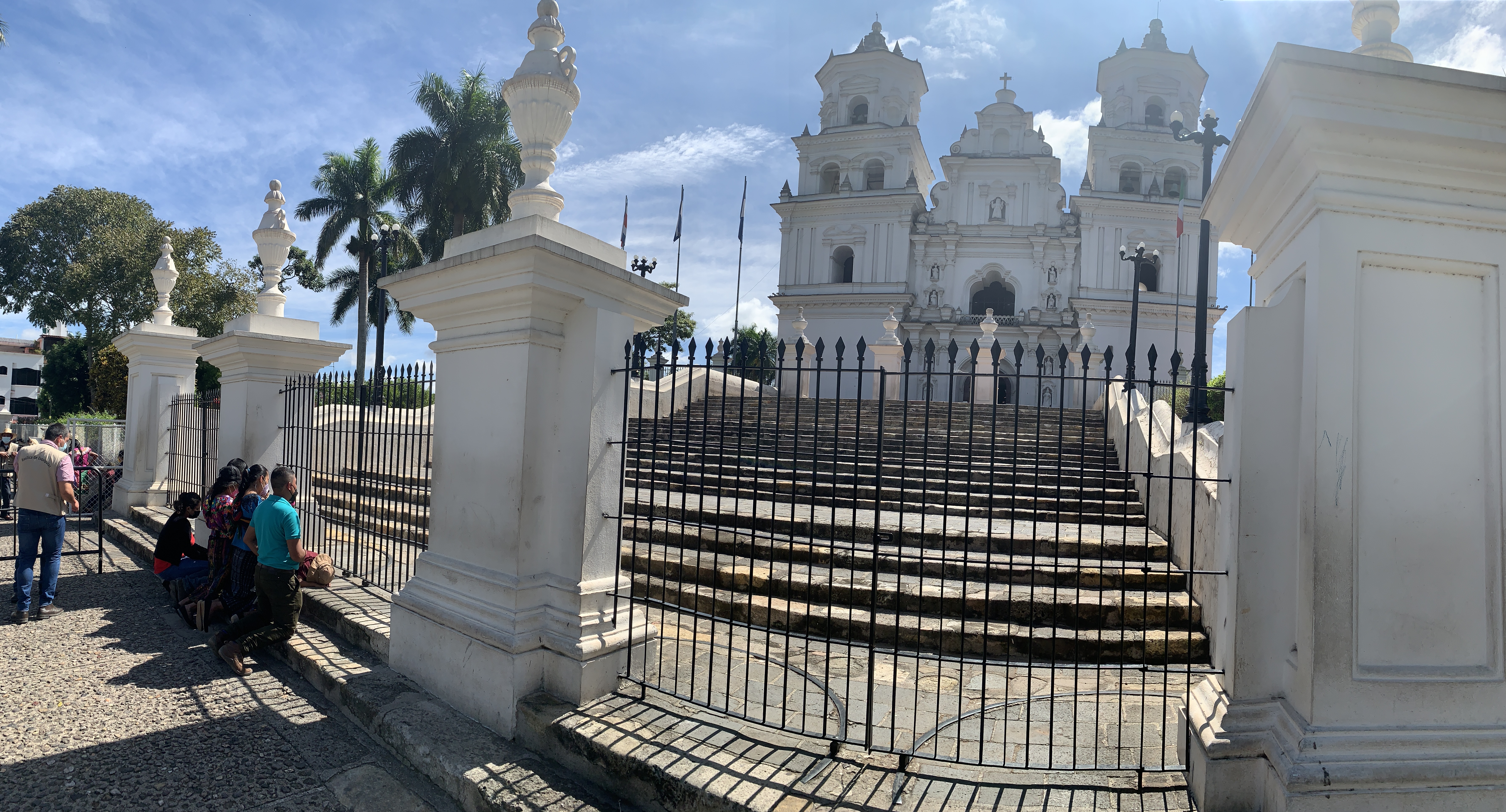 La Basílica del Cristo Negro de Esquipulas permanece cerrada para prevenir casos de coronavirus. (Foto Prensa Libre: Elizabet Hernández)