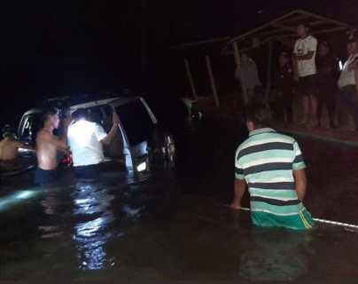 Localizan a tres personas del naufragio en Sayaxché, Petén
