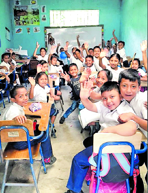 El presidente Alejandro Giammattei anunció que los niños en edad escolar serán evaluados en la escuelas para detectar casos de desnutrición. (Foto Prensa Libre: Hemeroteca PL)
