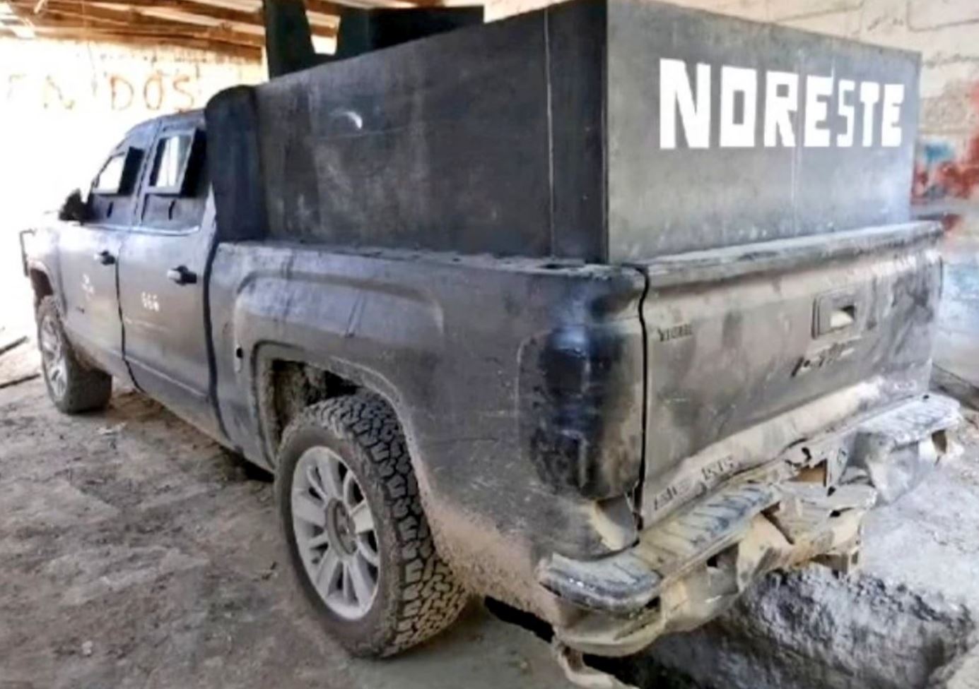 Uno de los vehículos que utiliza el Cartel del Noreste en México. (Foto Prensa Libre)