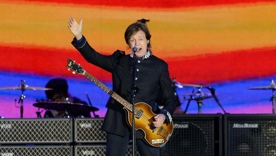 Paul McCartney asegura que el espíritu de su compañero y amigo George Harrison lo acompaña. (Foto Prensa Libre: Hemeroteca PL)