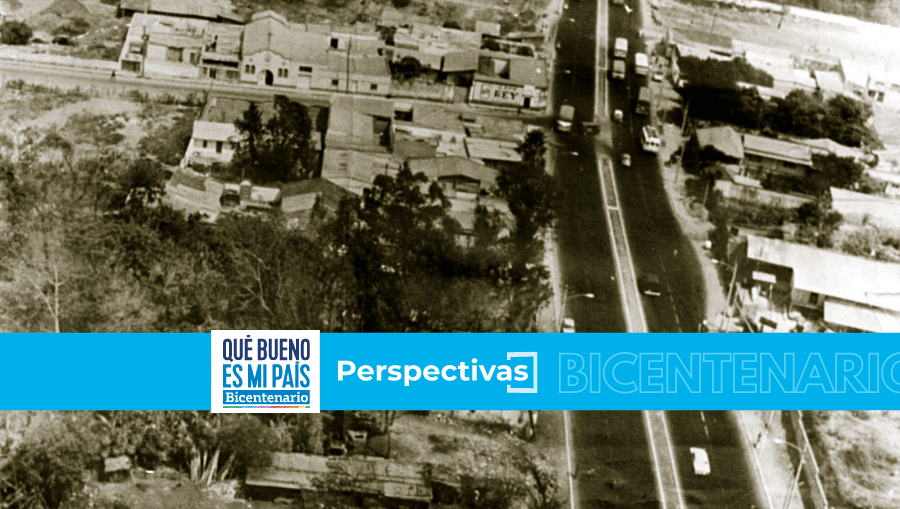 El crecimiento poblacional hacia el occidente de la capital, con la construcción de la colonia Primero de Julio, obliga a abrir la calle San Juan y convertirla en calzada. Foto: Hemeroteca Prensa Libre