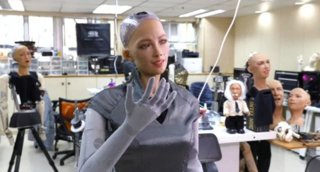 Sophia, el robot que ayudará a cuidar a pacientes con coronavirus. (Foto Prensa Libre: Forbes)