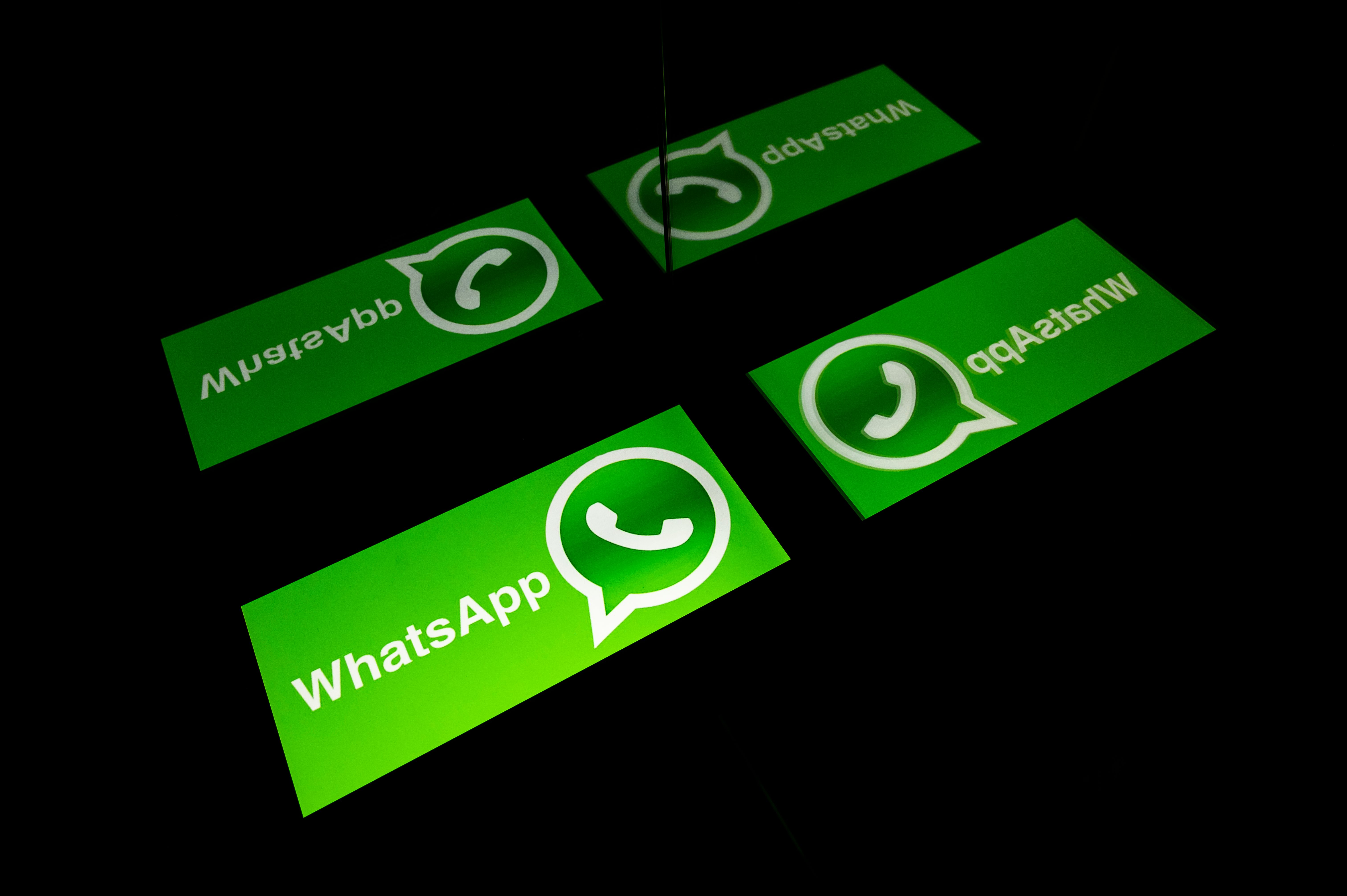 Whatsapp quiere compartir más datos con Facebook y  los usuarios se inquietan. (Foto Prensa Libre: AFP)
