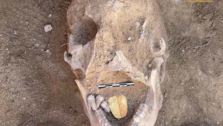 En Egipto encontraron momias con lenguas de oro. (MINISTERIO DE ANTIGÜEDADES DE EGIPTO)