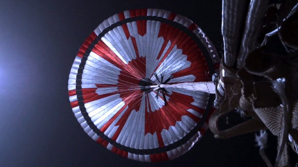 La misión Perseverance en Marte llevaba un mensaje oculto en el paracaídas.