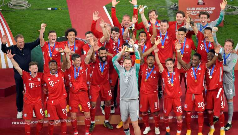Los jugadores del Bayern de Múnich celebran haber ganado la segunda Copa Mundial de Clubes. Vencieron a Tigres de México 1-0. Foto Prensa Libre: EFE.
