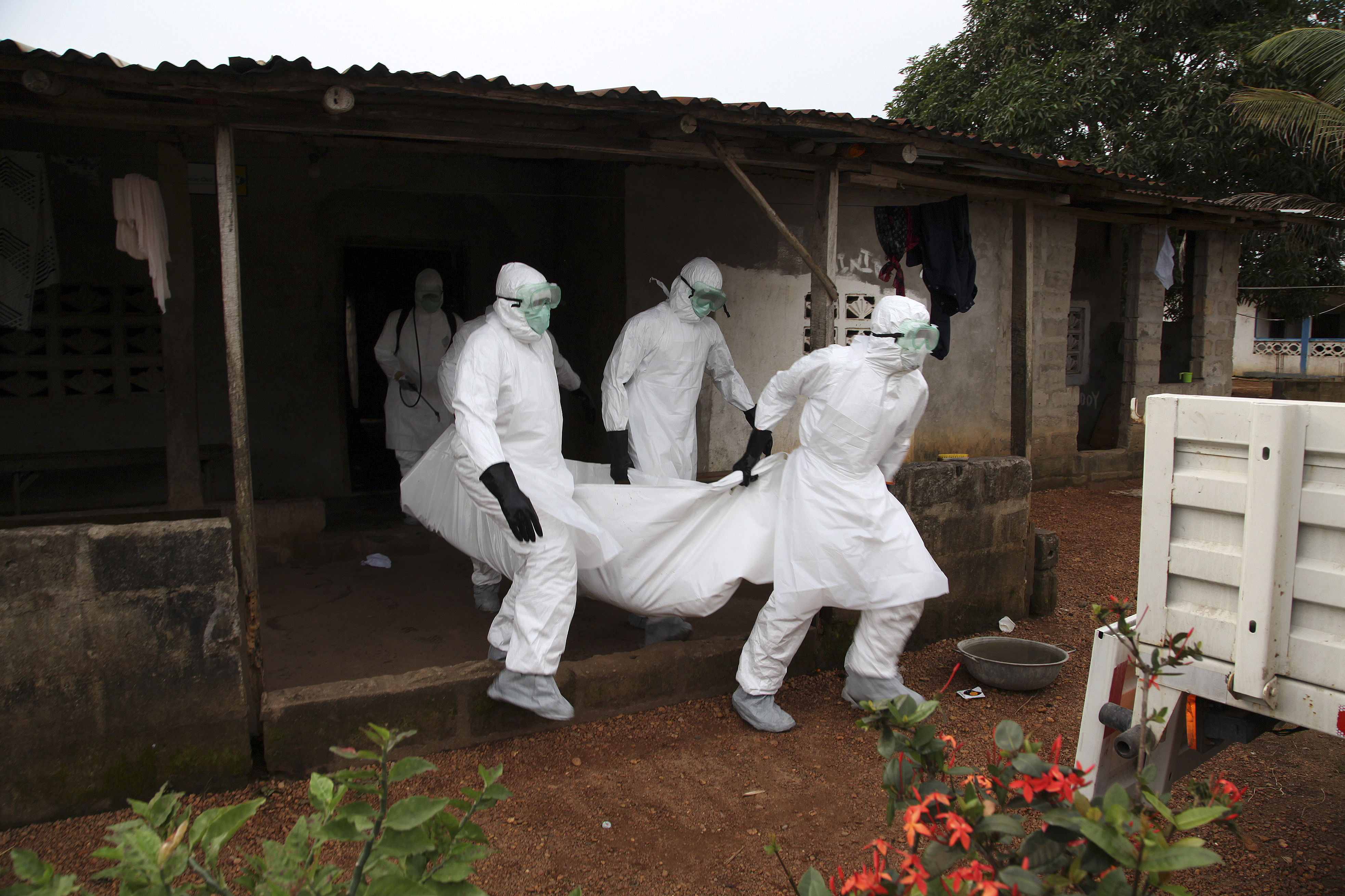 Entre 2014 y 2016, África Occidental sufrió un brote de ébola que dejó más de 11 mil muertos.  (Foto Prensa Libre: EFE)