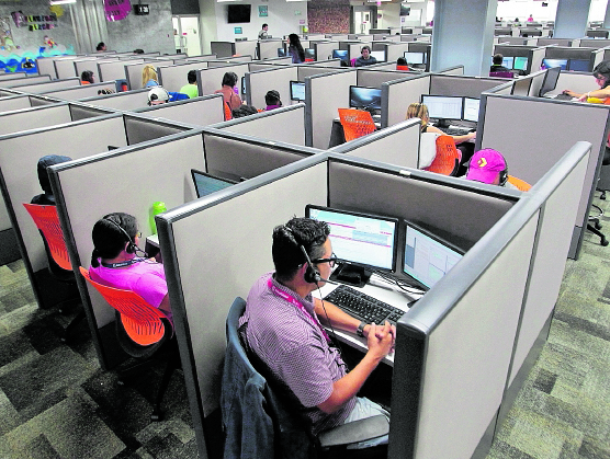 El regreso al trabajo es uno de los temas que deben considerar las empresas en condiciones que les favorezca y aprovechen el capital humano. Foto: Hemeroteca Prensa Libre