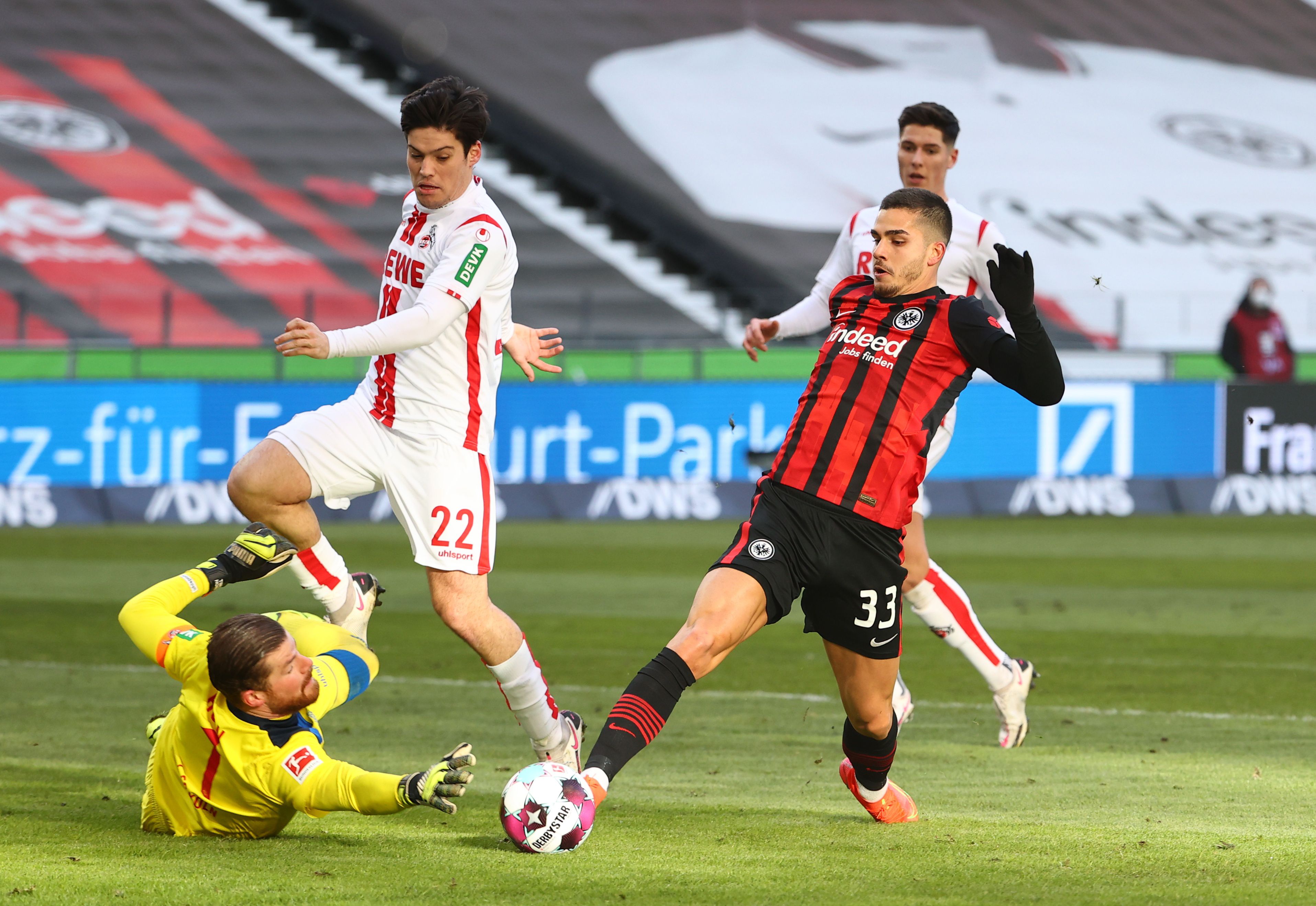 





André Silva, del Frankfurt, sigue en la pelea entre los goleadores de la Liga de Alemania. (Foto Prensa Libre: AFP).
