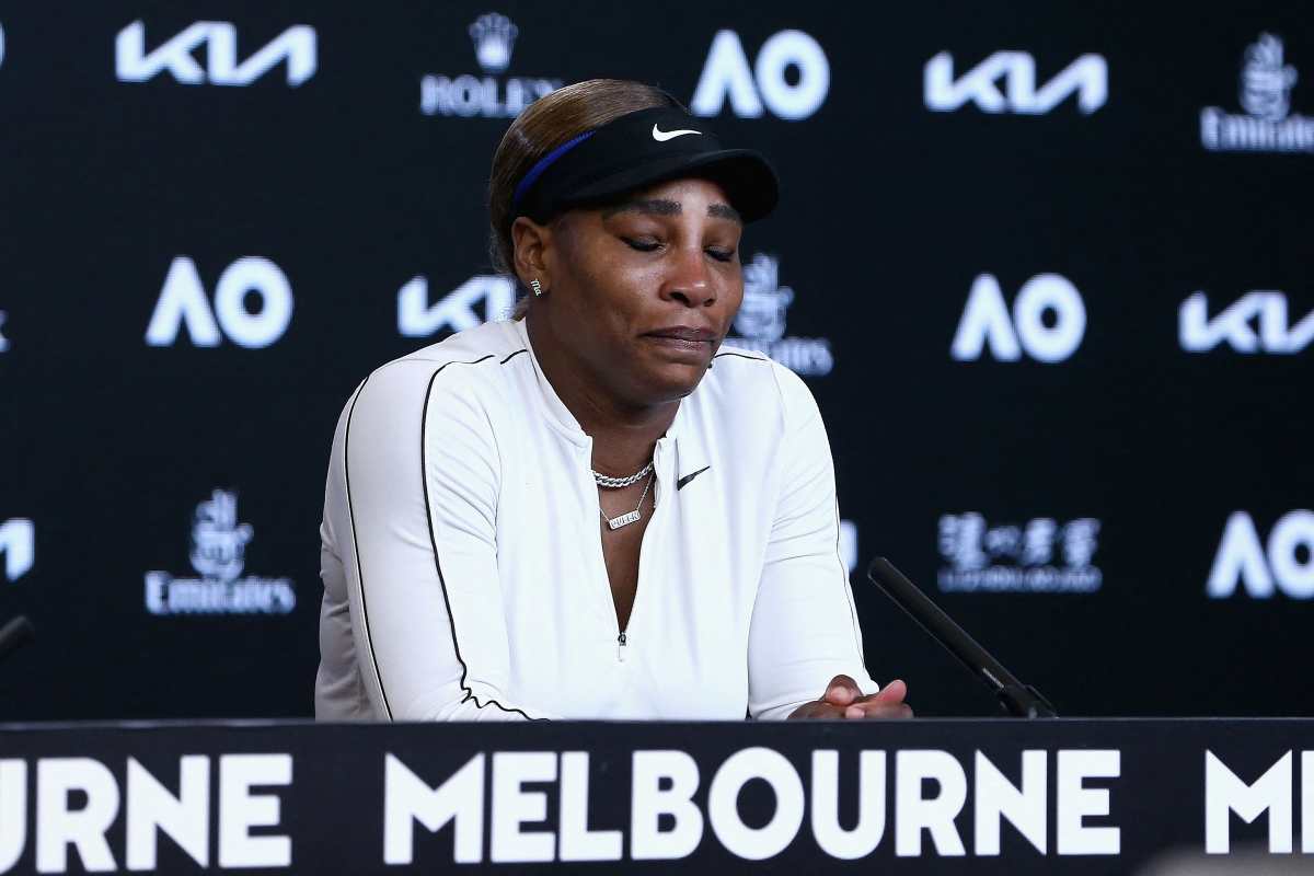Video | Serena Williams no puede contener las lágrimas y abandona la rueda de prensa después de su eliminación del Abierto de Australia